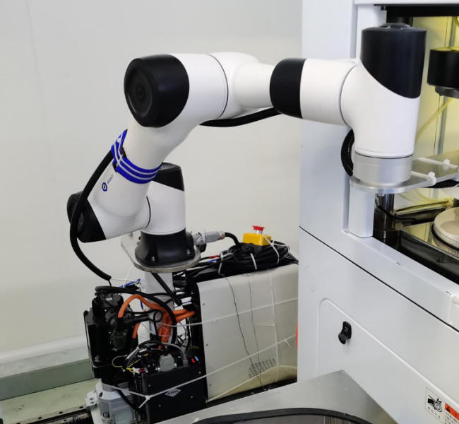 Ramię robota Kuka o ładowności 10 kg zastępuje Kuka dla sklepu z materiałami budowlanymi biblioteki