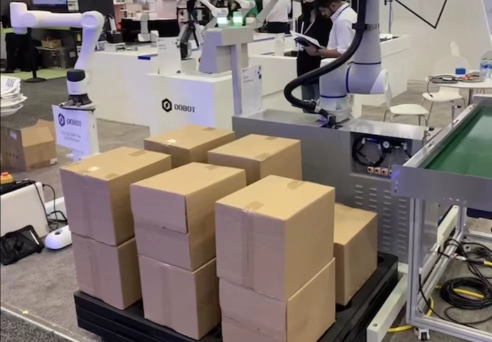 Ramię robota Fanuc Diy 10kg współpracujący zrobotyzowany system układania w stosy do warsztatu spożywczego