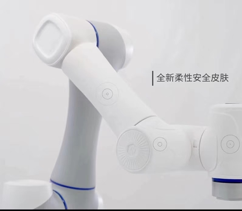 Ramię robota współpracującego z obciążeniem 5 kg do bezpiecznego przenoszenia w laboratorium i 24-godzinnej pracy