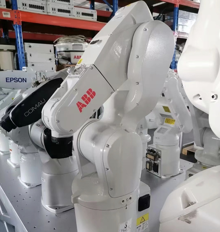 ABB IRB1200-5 / 0.9 Ramię robota przemysłowego 6-osiowa praca z robotem wizyjnym Dobry montaż