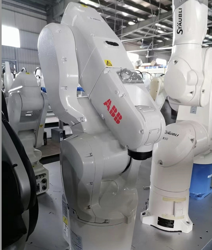 ABB IRB1200-5 / 0.9 Ramię robota przemysłowego 6-osiowa praca z robotem wizyjnym Dobry montaż