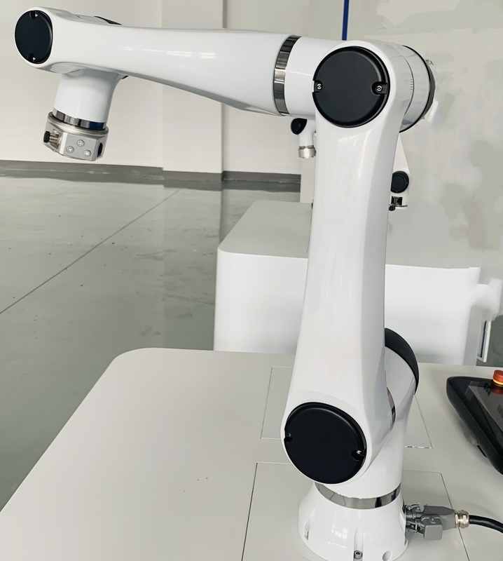 Ramię robota tnącego o długości 1000 mm Ładowność 10 kg do warsztatu odpornego na kurz