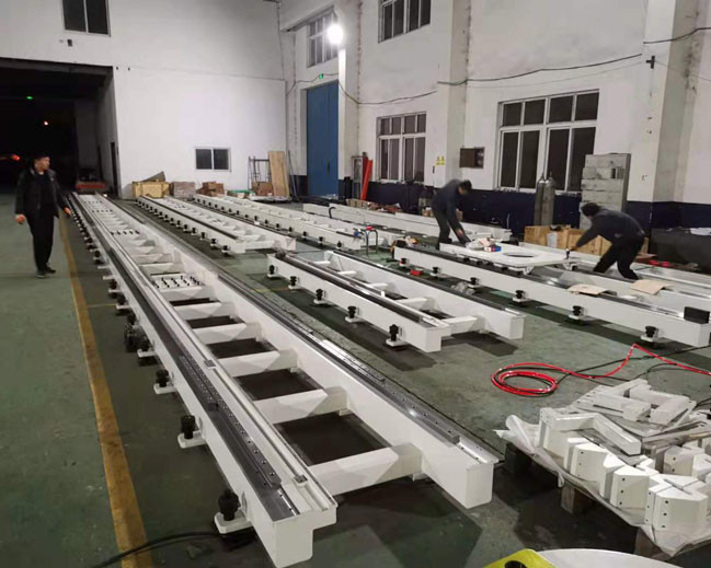 Regulowane łączenie szyn liniowych robota Cnc dla półzamkniętej szyny w trudnych warunkach