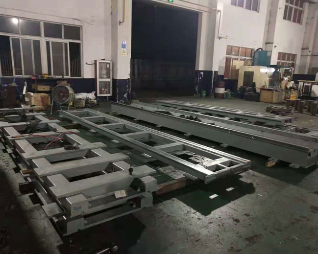 Regulowane łączenie szyn liniowych robota Cnc dla półzamkniętej szyny w trudnych warunkach