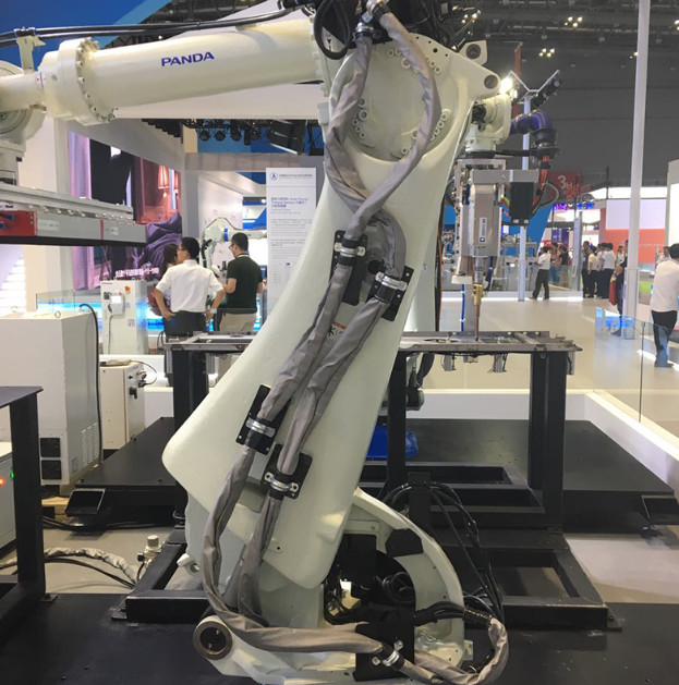Robotic Dress Pack dla Robot Pipeline pomaga wyeliminować stres systemowy i poprawić żywotność produktu