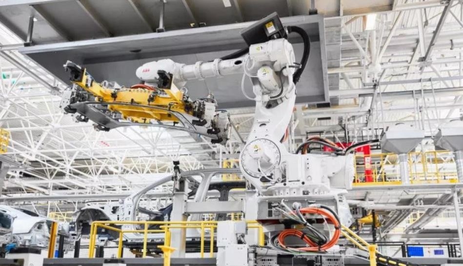 Sześcioosiowe ramię robota Abb Carving Shaping Robot IRB 8700 paletyzuje spawanie Fabryki motoryzacyjne
