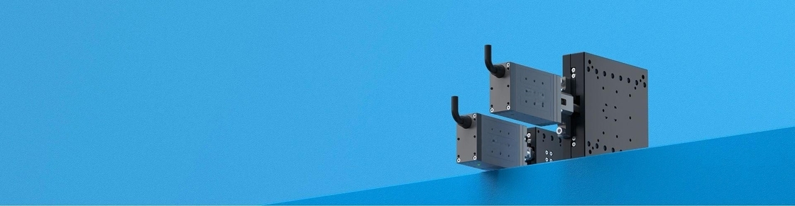Elektryczny liniowy stół przesuwny ELS70-018 z napędem śrubowo-tocznym, rozmiar stołu 120*120mm