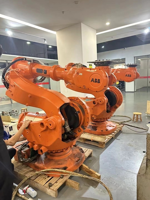 ABB Robot wielokrotnego użytku z baterią litową do układania w warsztacie żywności